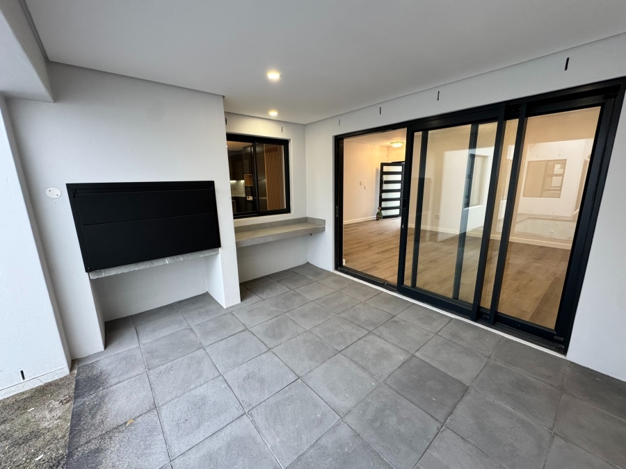 4 Bedroom Property for Sale in Sandown Western Cape